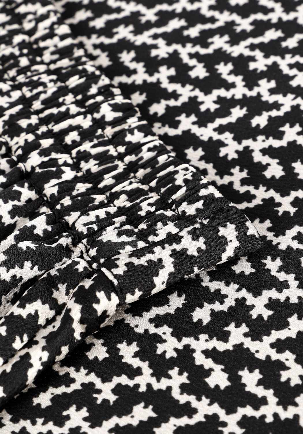 Schwarze BRUUNS BAZAAR Midirock ACAICA AMATTA SKIRT - large