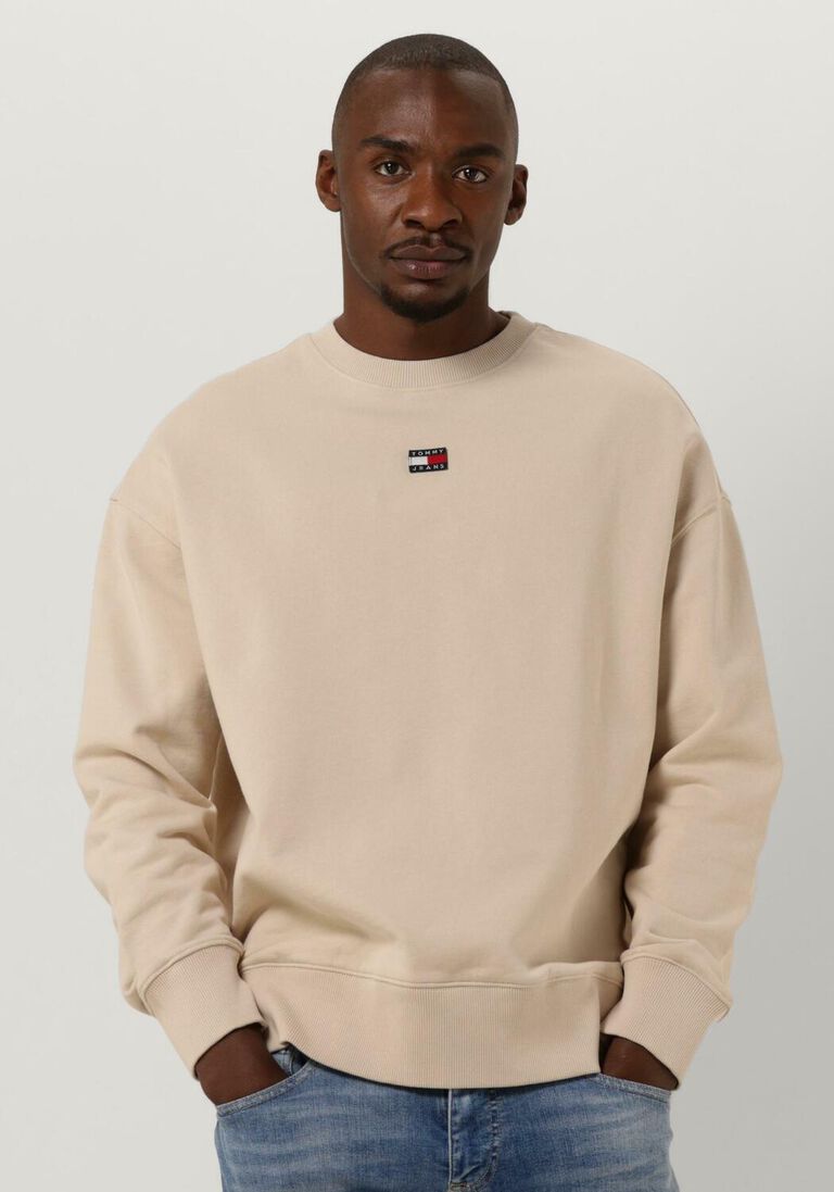 beige tommy jeans sweatshirt tjm rlx xs badge crew IV8135