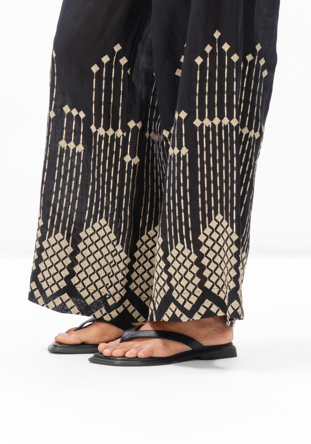 Schwarze VAGABOND SHOEMAKERS Pantolette IZZY - large