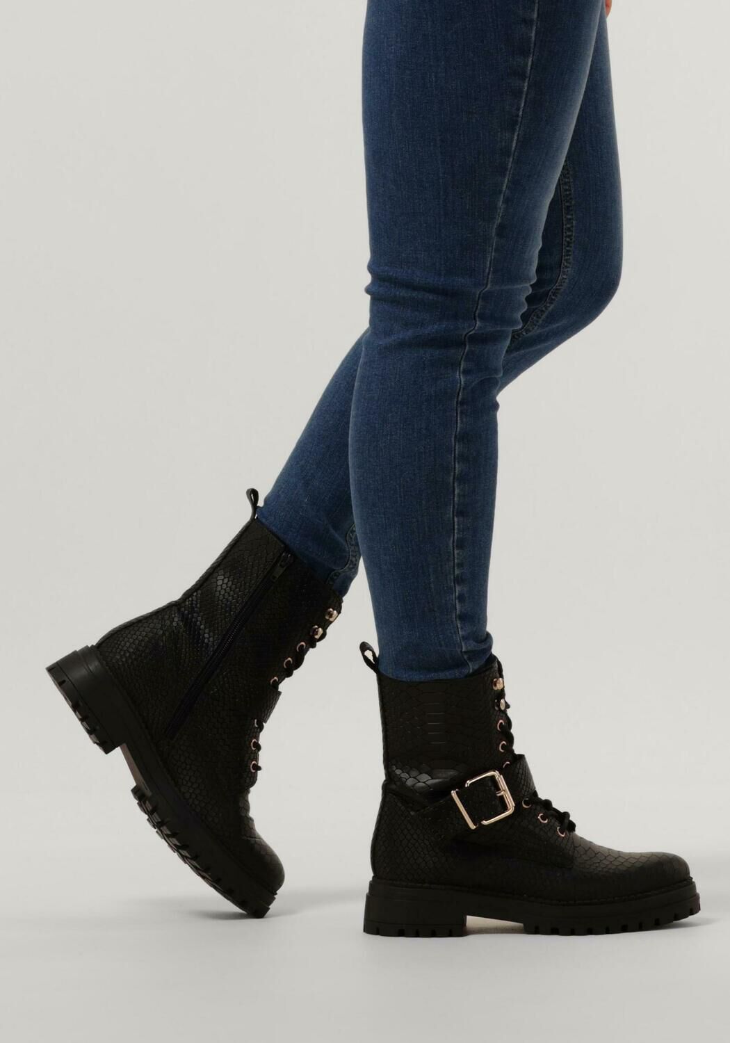 Schwarze OMODA Schn&uuml;rboots LUNA-42 - large