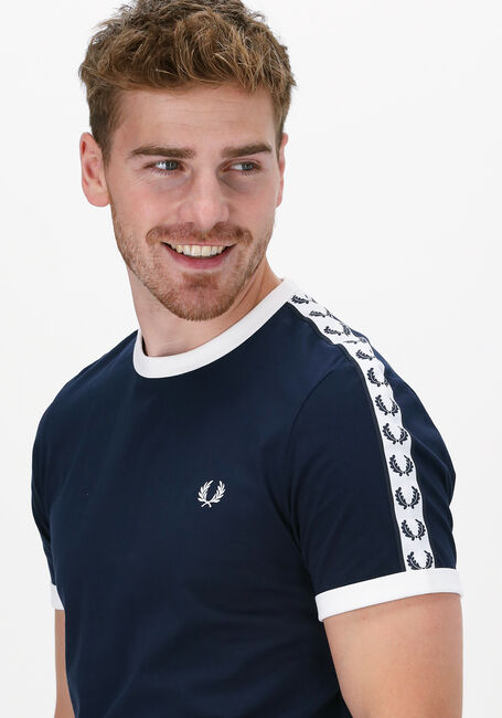 Dunkelblau FRED PERRY T-shirt TAPED RINGER T-SHIRT - large