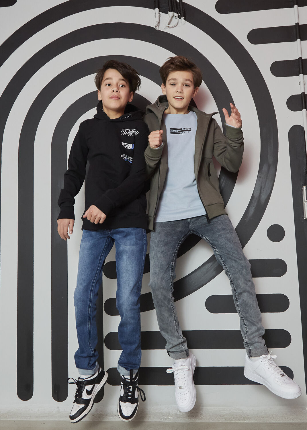 Graue INDIAN BLUE JEANS Straight leg jeans MAX STRAIGHT FIT - large