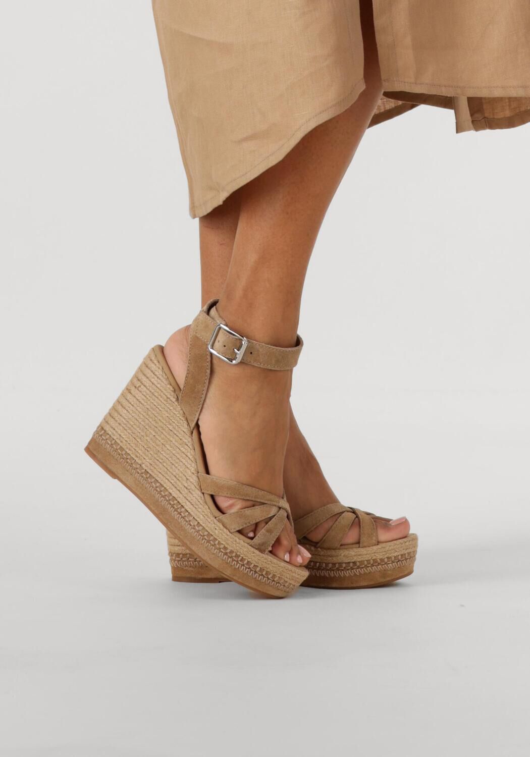 Taupe UNISA Sandaletten mit Absatz MUNJAL - large