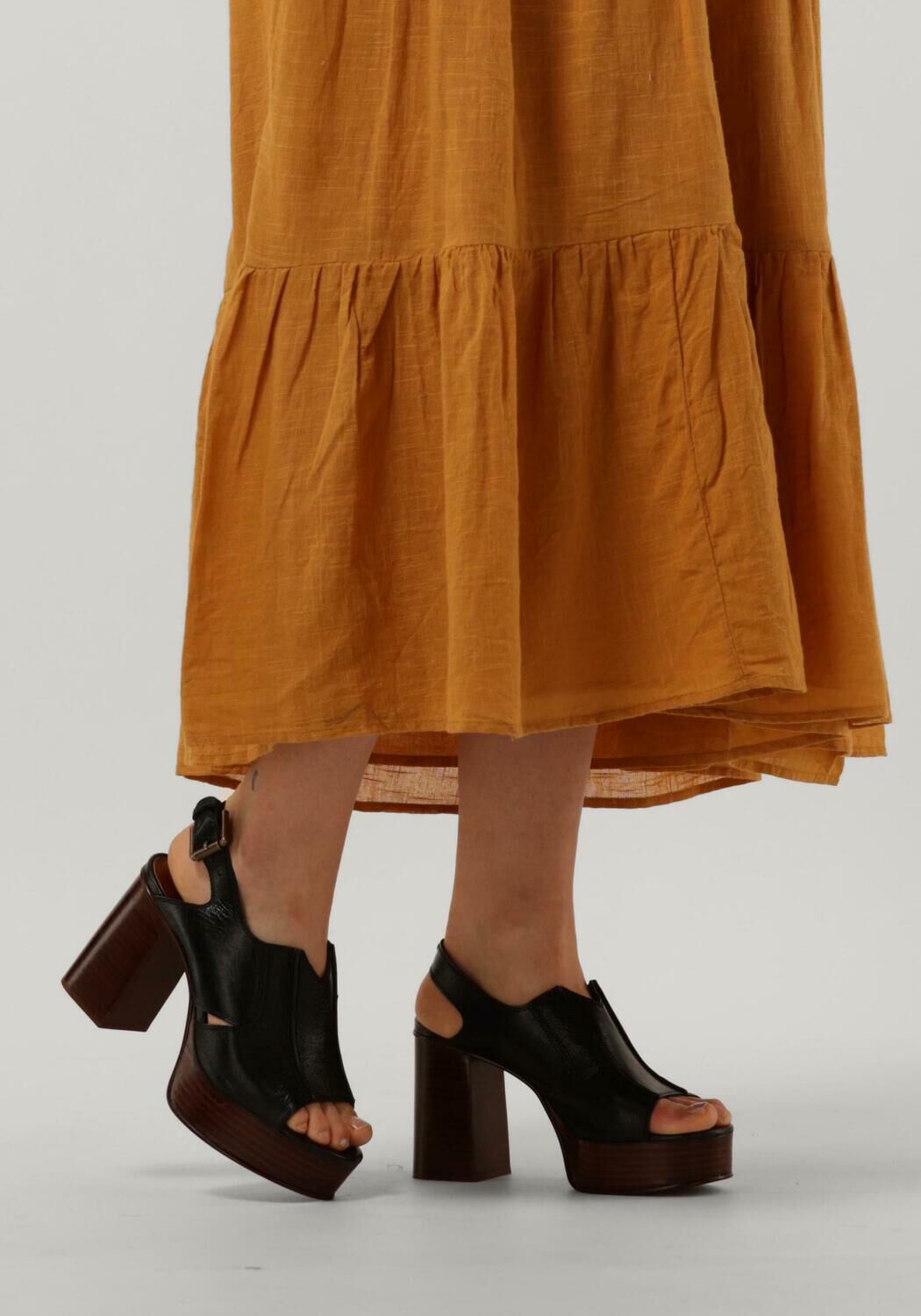 Schwarze SEE BY CHLO&Eacute; Sandalen HAZEL - large