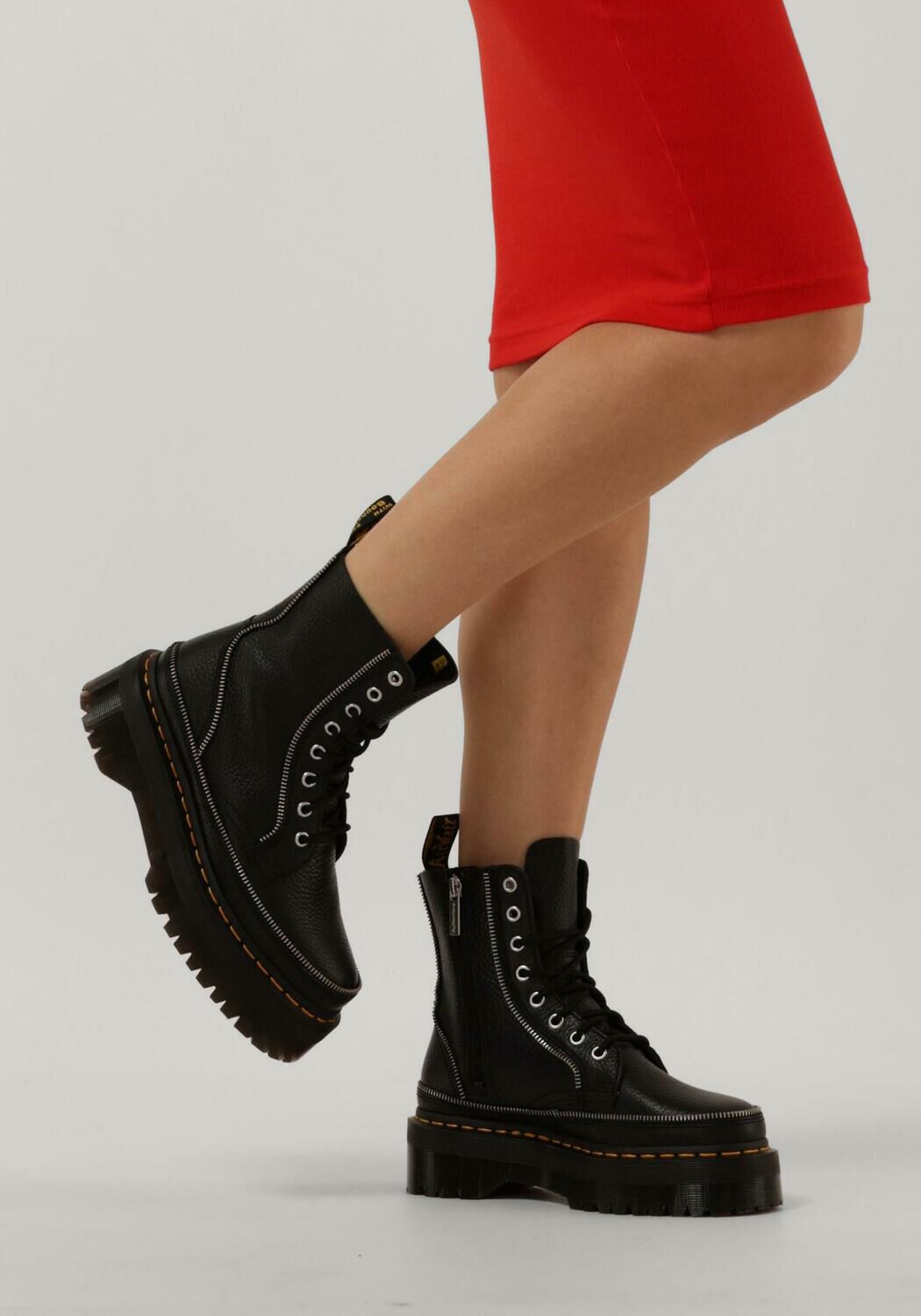 Omoda dr cheap martens kind