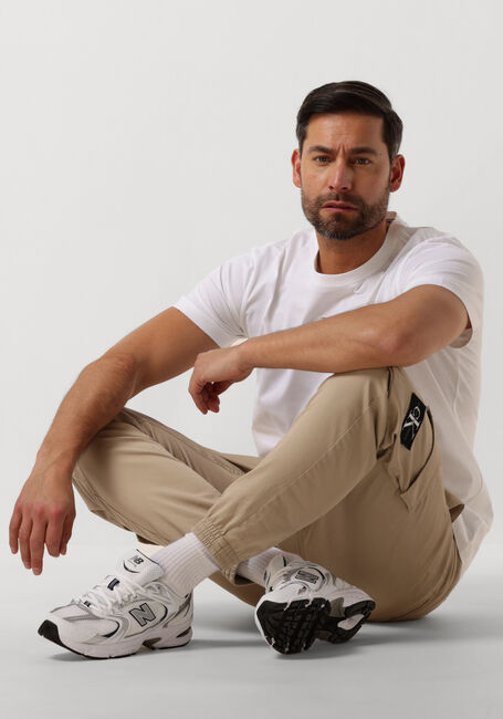 Weiße CALVIN KLEIN T-shirt MONOLOGO REGULAR TEE - large