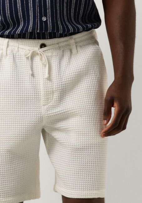 Weiße ANERKJENDT Kurze Hose AKLT JAN WAFFLE ELA SHORTS - large