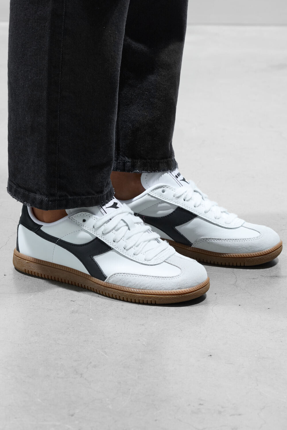 Wei&szlig;e DIADORA Sneaker LED RETRO SNEAKER - medium