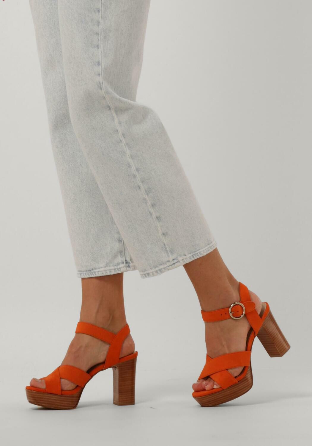 Orangene GOOSECRAFT Sandalen MALOU 3 - large