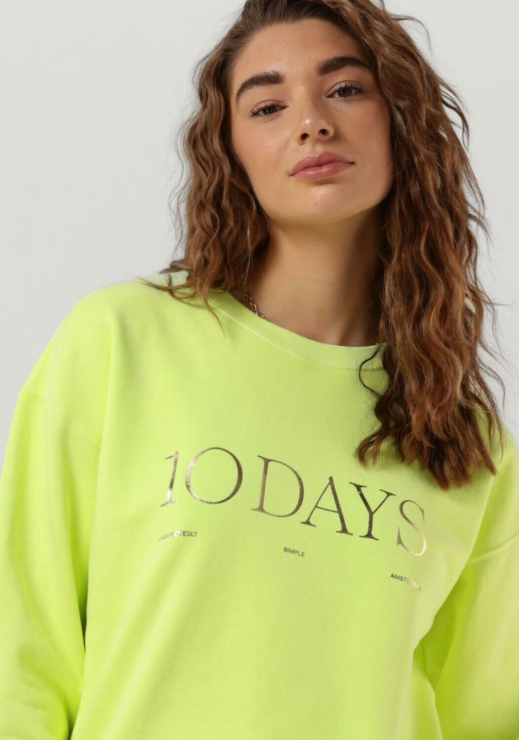 10days sweater 2025