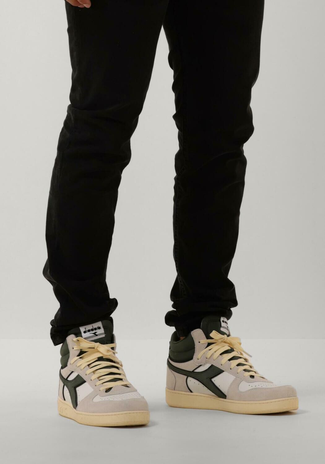 Wei&szlig;e DIADORA Sneaker High MAGIC BASKET DEMI CUT - large