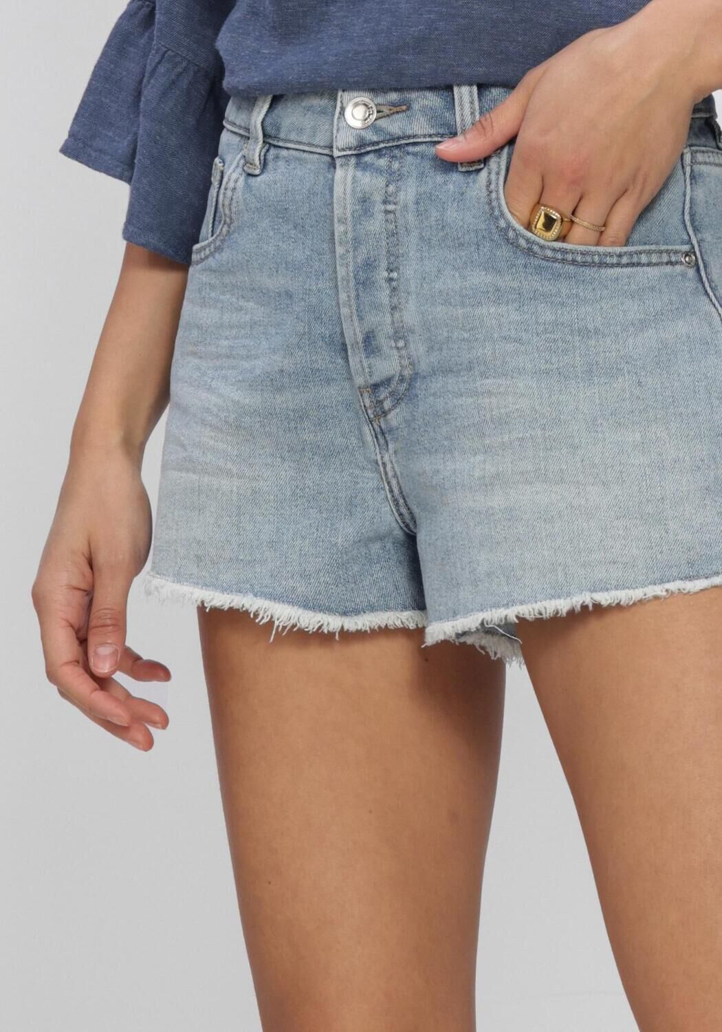 Blaue CIRCLE OF TRUST Kurze Hosen LODY DNM SHORT - large