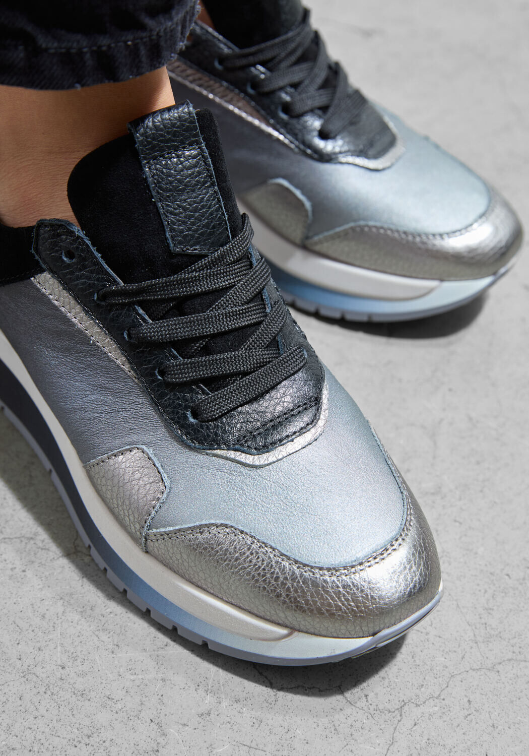 Schwarze SOFTWAVES Sneaker Low 8.94.01 - large