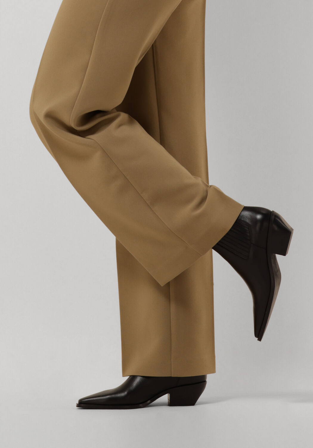 Schwarze NOTRE-V Stiefeletten KIRA - large