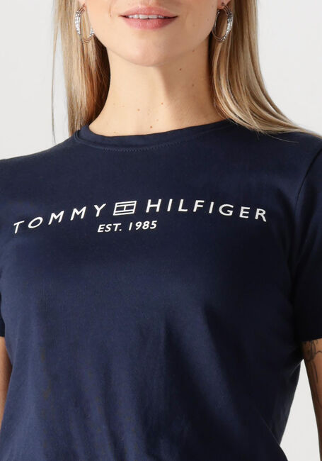 Dunkelblau TOMMY HILFIGER T-shirt REG CORP LOGO - large
