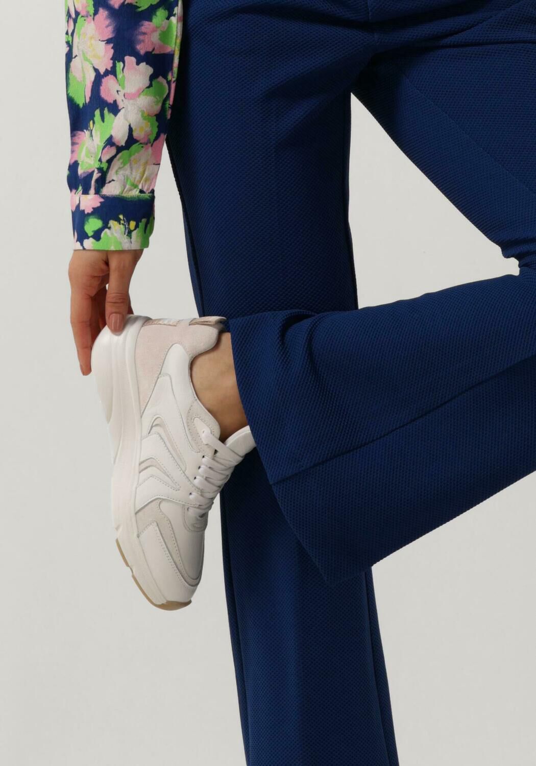 Wei&szlig;e VIA VAI Sneaker Low VIC TAYLOR - large