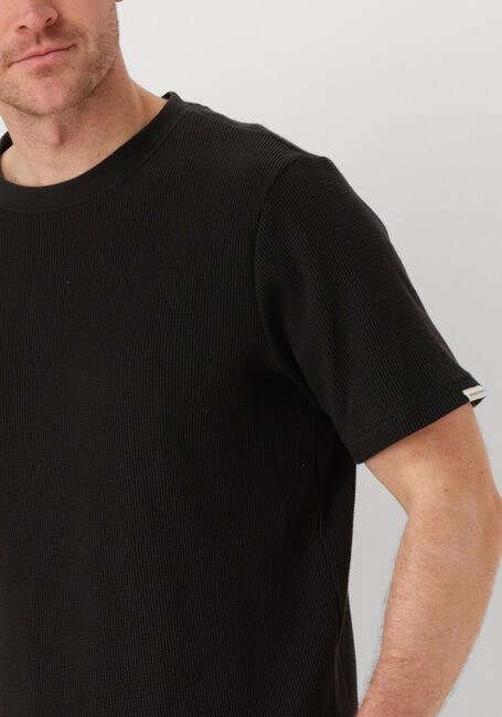 Schwarze ANERKJENDT T-shirt AKKIKI S/S WAFFLE TEE - large