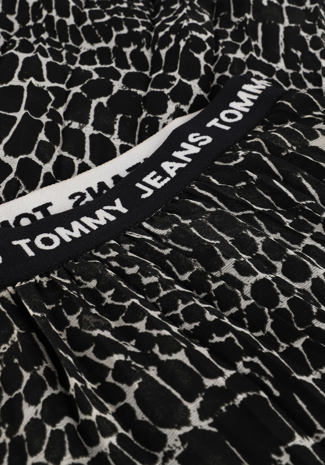 Schwarze TOMMY JEANS Midirock TJW PRINTED MIDI SKIRT - large