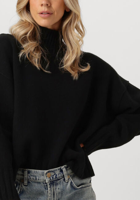 Schwarze KNIT-TED Pullover NILA - large