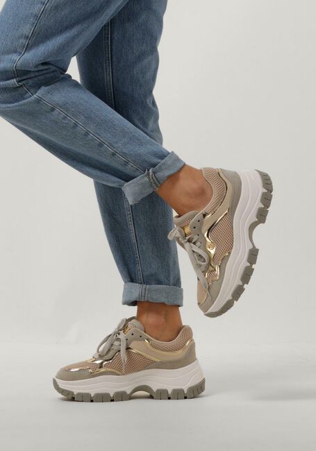 Beige GUESS Sneaker Low BRECKY - large