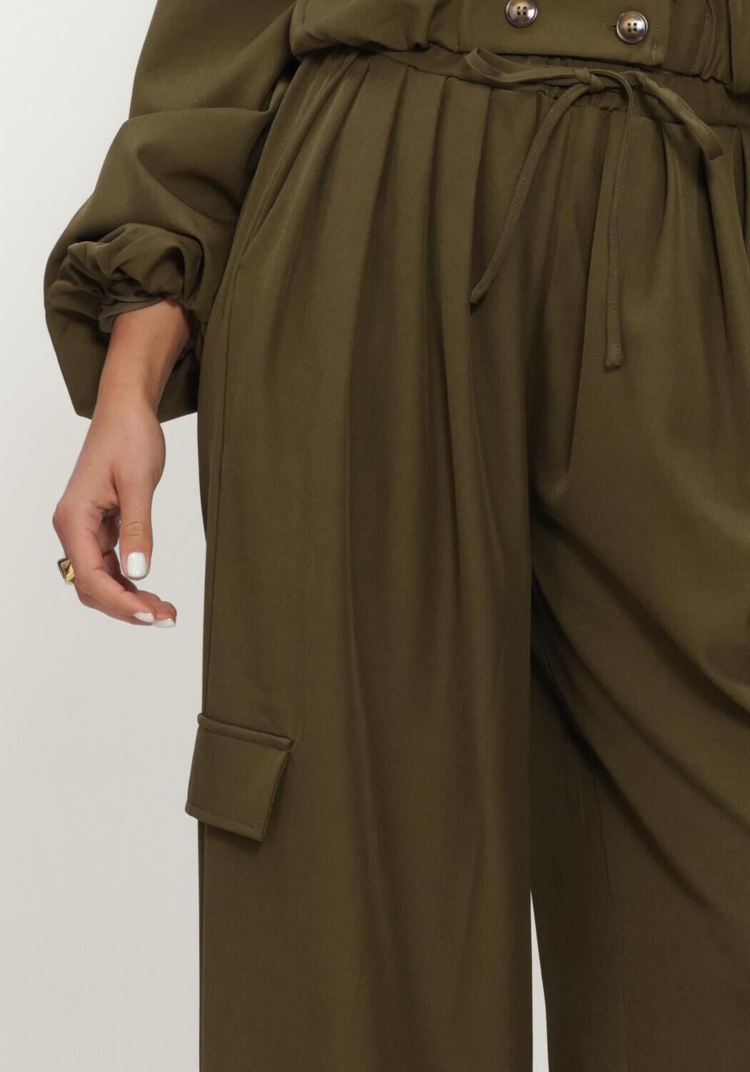 Khaki REFINED DEPARTMENT Weite Hose LADIES WOVEN WIDE LEG CARGO PANTS MILA - large