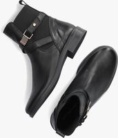 Schwarze TOMMY HILFIGER Chelsea Boots BUCKLED LEATHER ANKLE BOOTS - medium