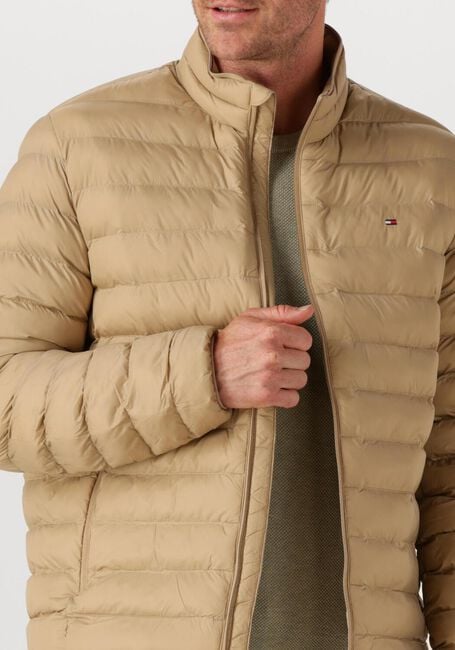 Beige TOMMY HILFIGER Wattierte Jack PACKABLE RECYCLED JACKET - large