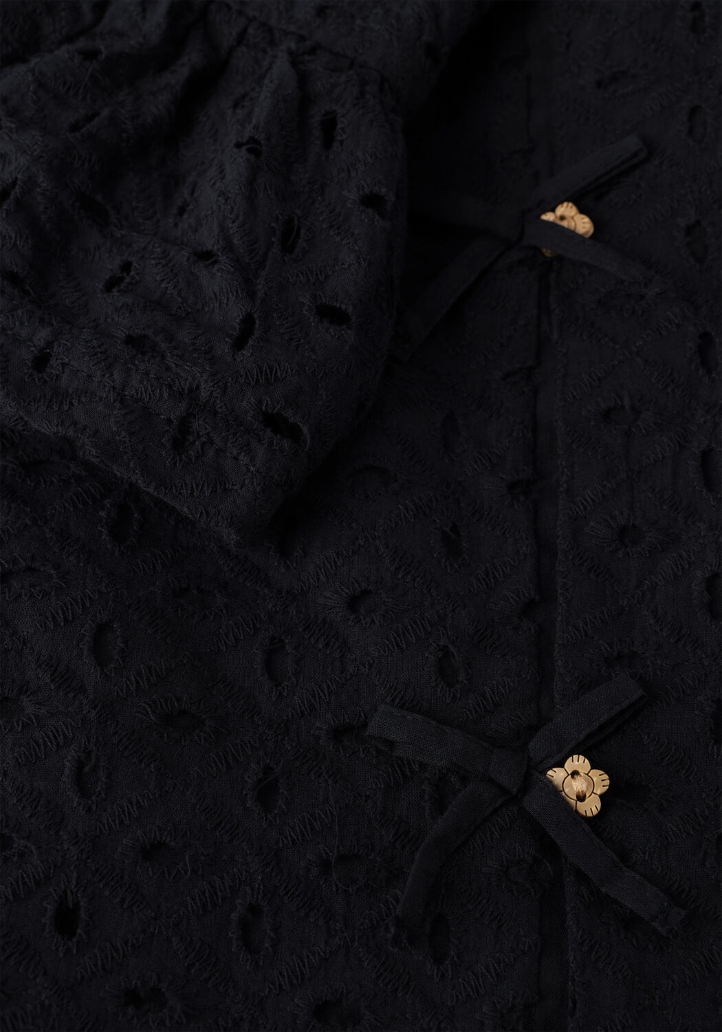 Schwarze LIKE FLO Top CHARLOTTE FLO BRODERIE BLOUSE - large