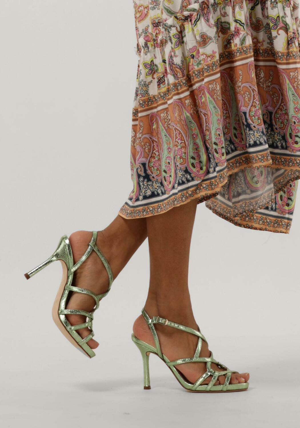 Gr&uuml;ne UNISA Sandalen YULEN - large