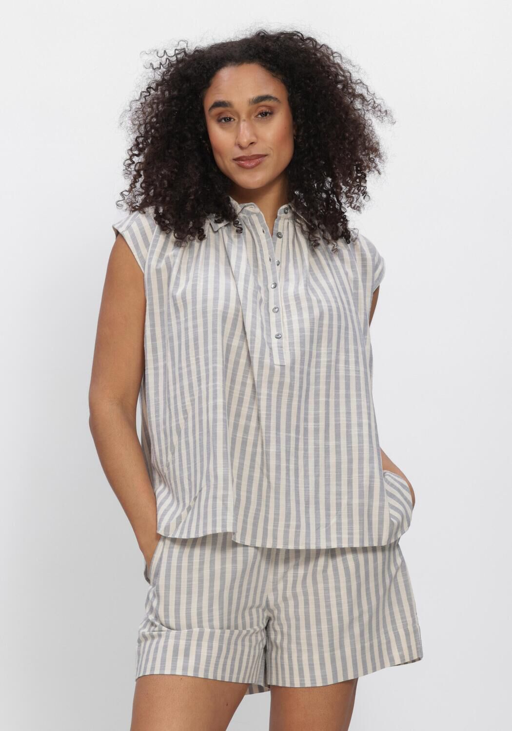 Hellblau KNIT-TED Blusen ROSE - large