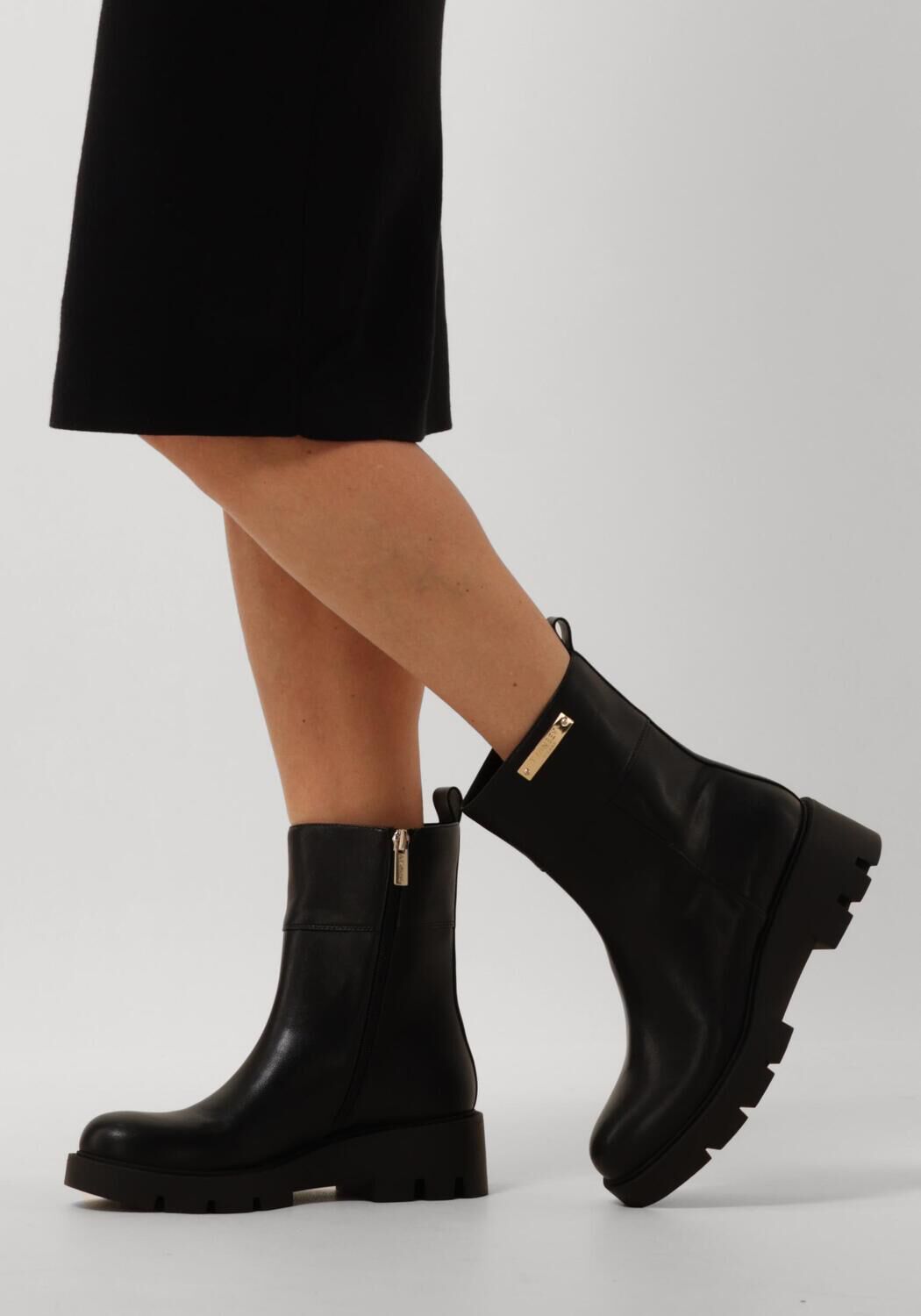 Schwarze TWINSET MILANO Ankle Boots 242TCP056 - large