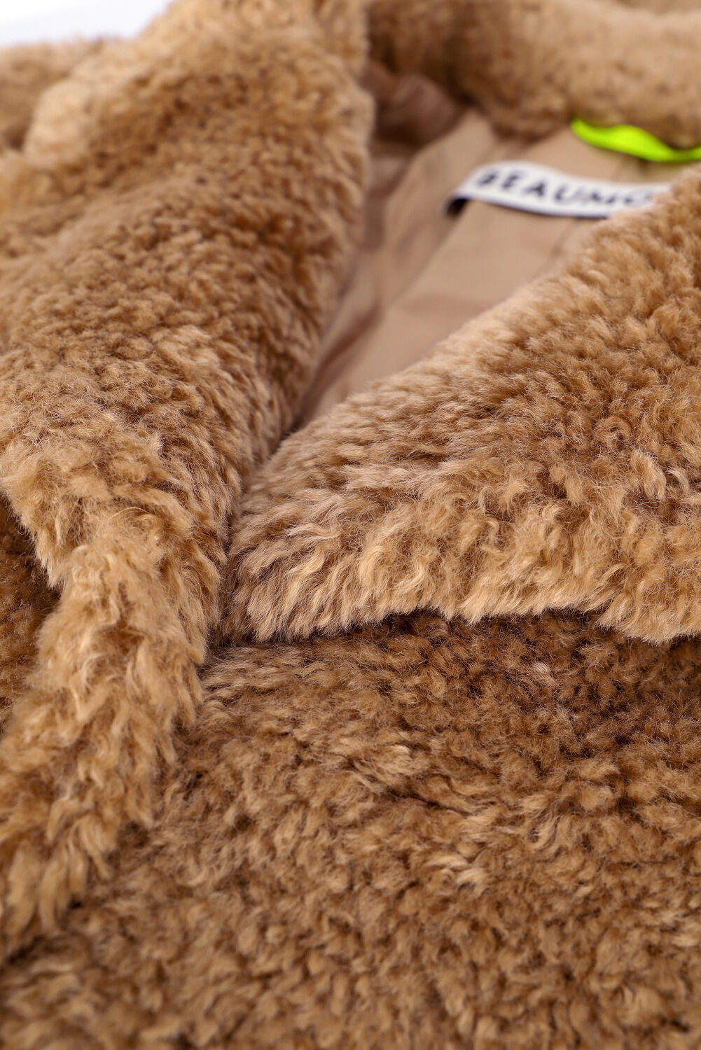 Camelfarbene BEAUMONT Teddy-Jacke TEDDY STATEMENT COAT - large