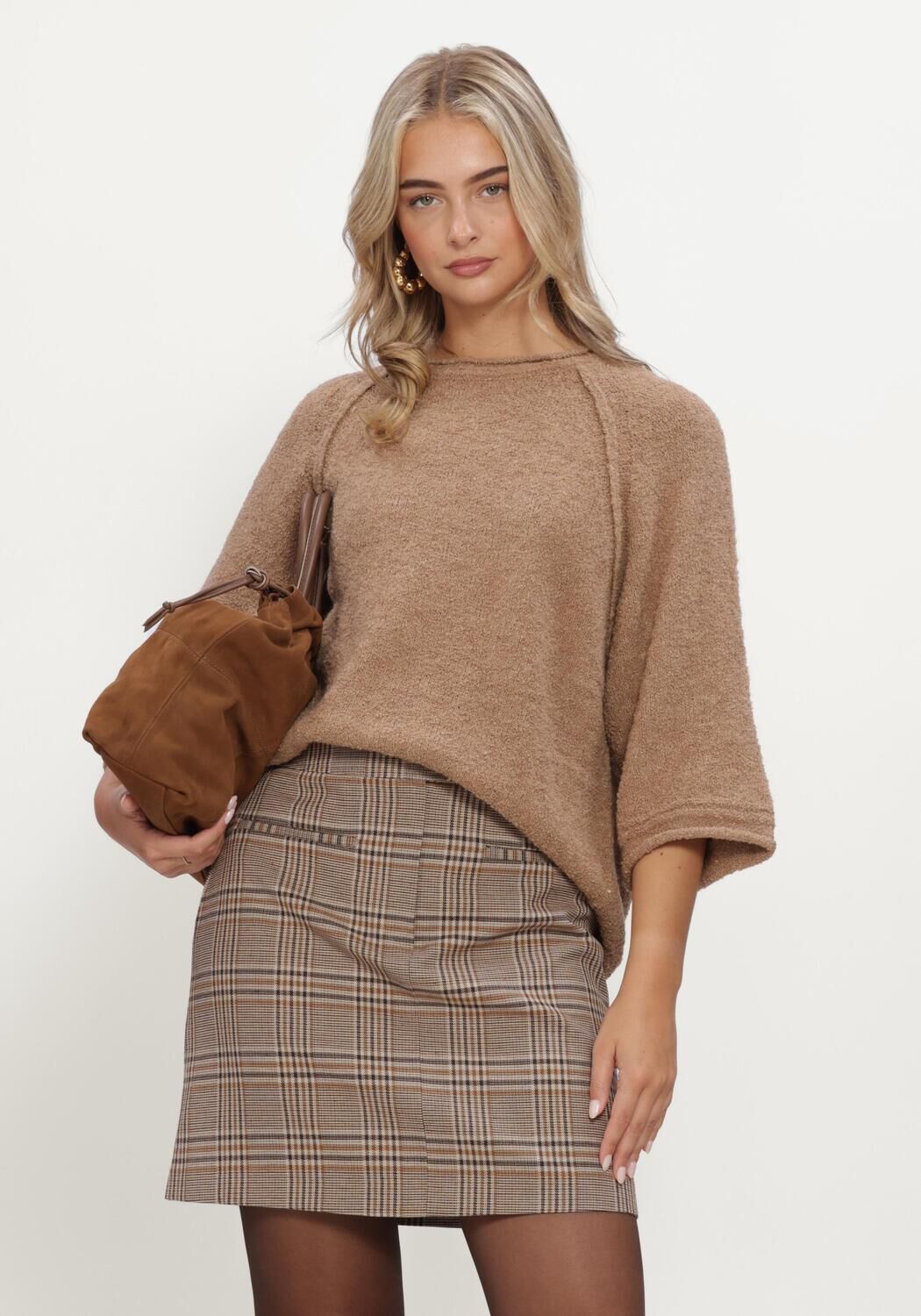 Camelfarbene SIMPLE Pullover KNIT-KARM-BOU-26-3 - large