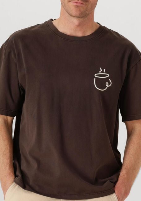 Braune ANERKJENDT T-shirt AKVILLADS ESPRESSO PRINT S/S TEE - large
