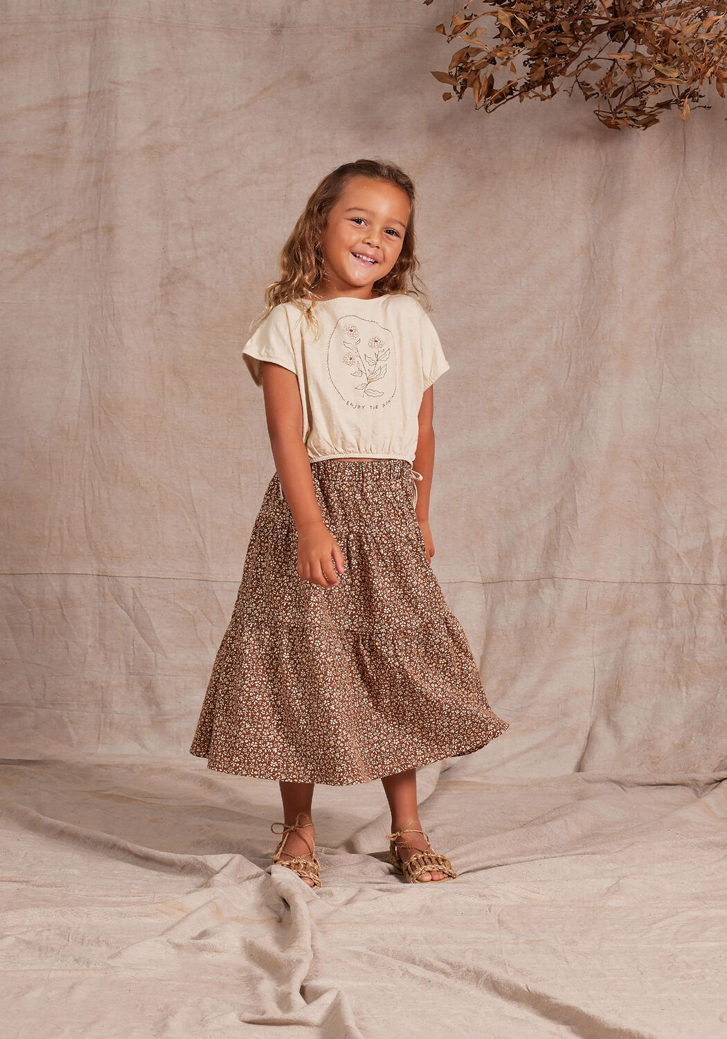 Cognacfarbene RYLEE + CRU Maxirock TIERED MIDI SKIRT - large