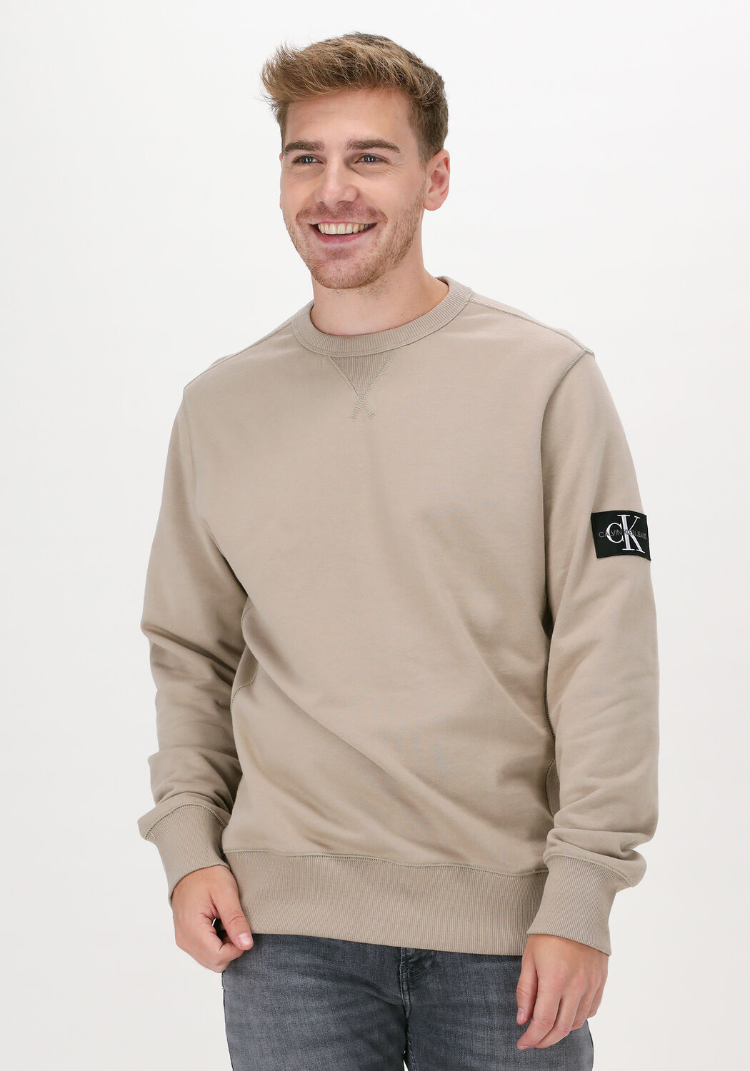 Beige CALVIN KLEIN Sweatshirt MONOGRAM SLEEVE BADGE CN Omoda