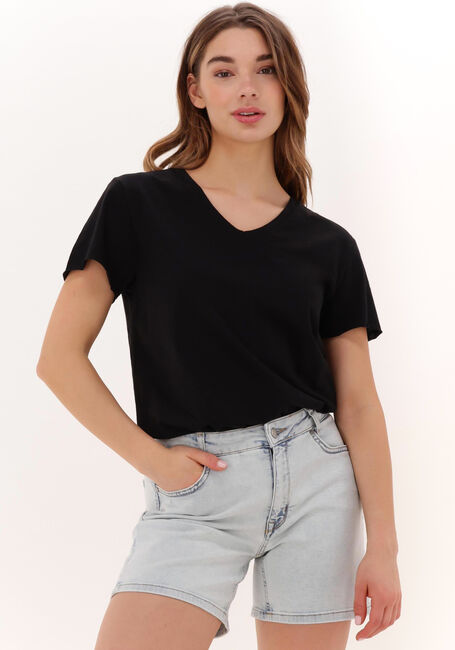 Schwarze MY ESSENTIAL WARDROBE T-shirt 08 THE VTEE SLUB YARN JERSEY - large