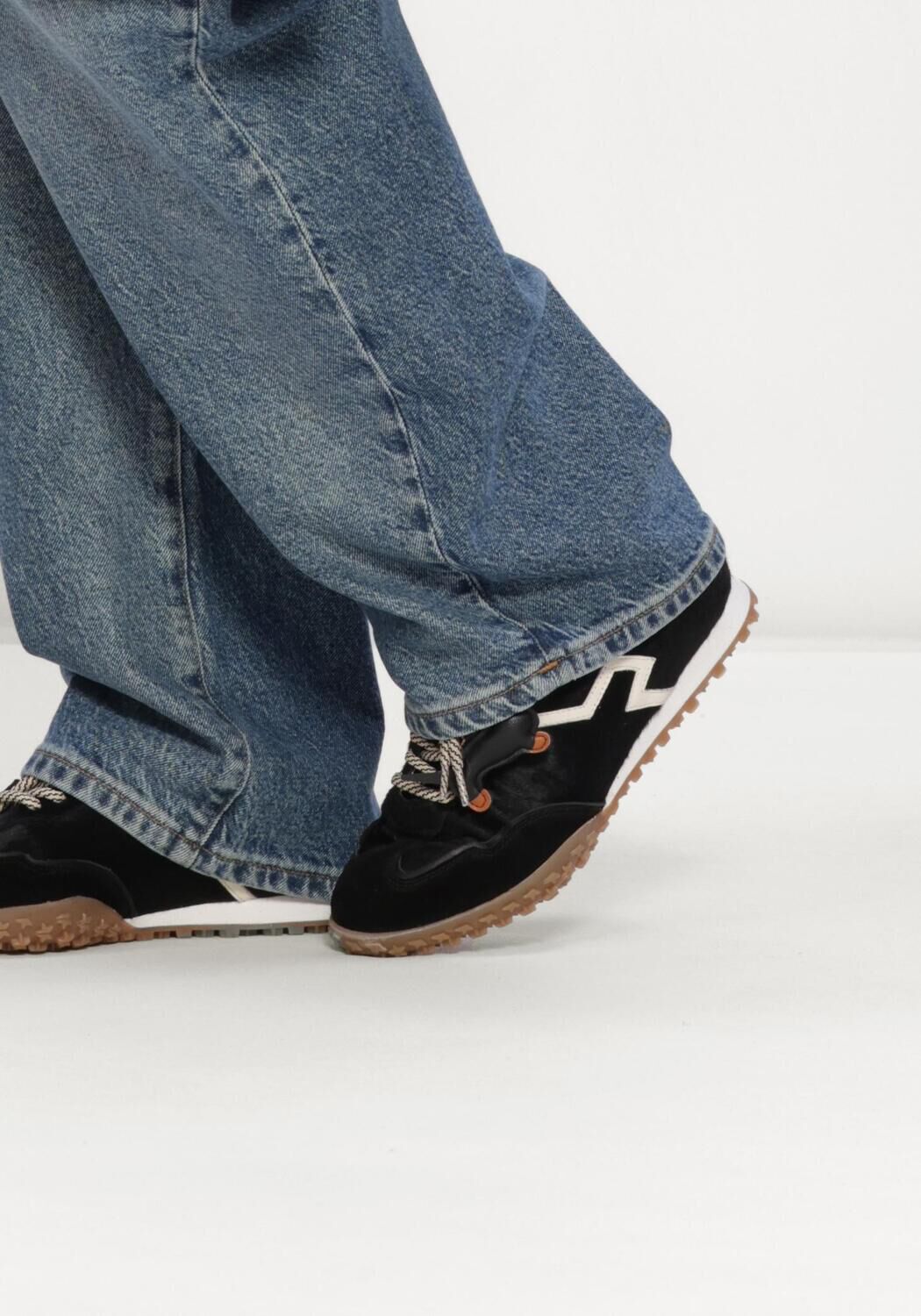 Schwarze GIO+ Sneaker Low CIELO - large
