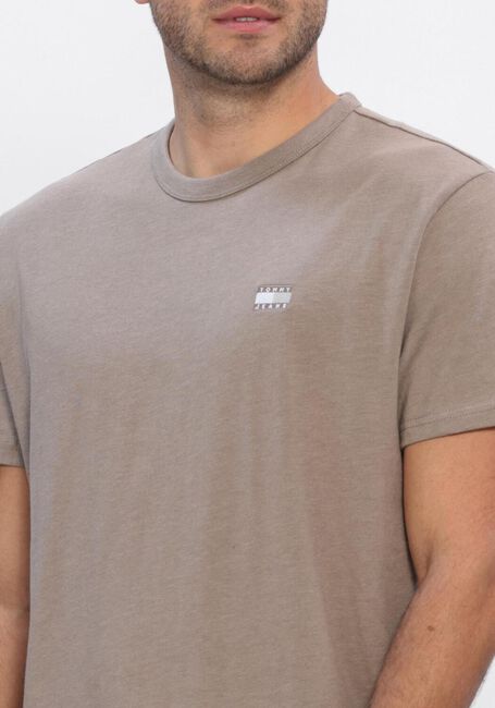 Sand TOMMY JEANS T-shirt TJM REG BADGE TEE EXT - large