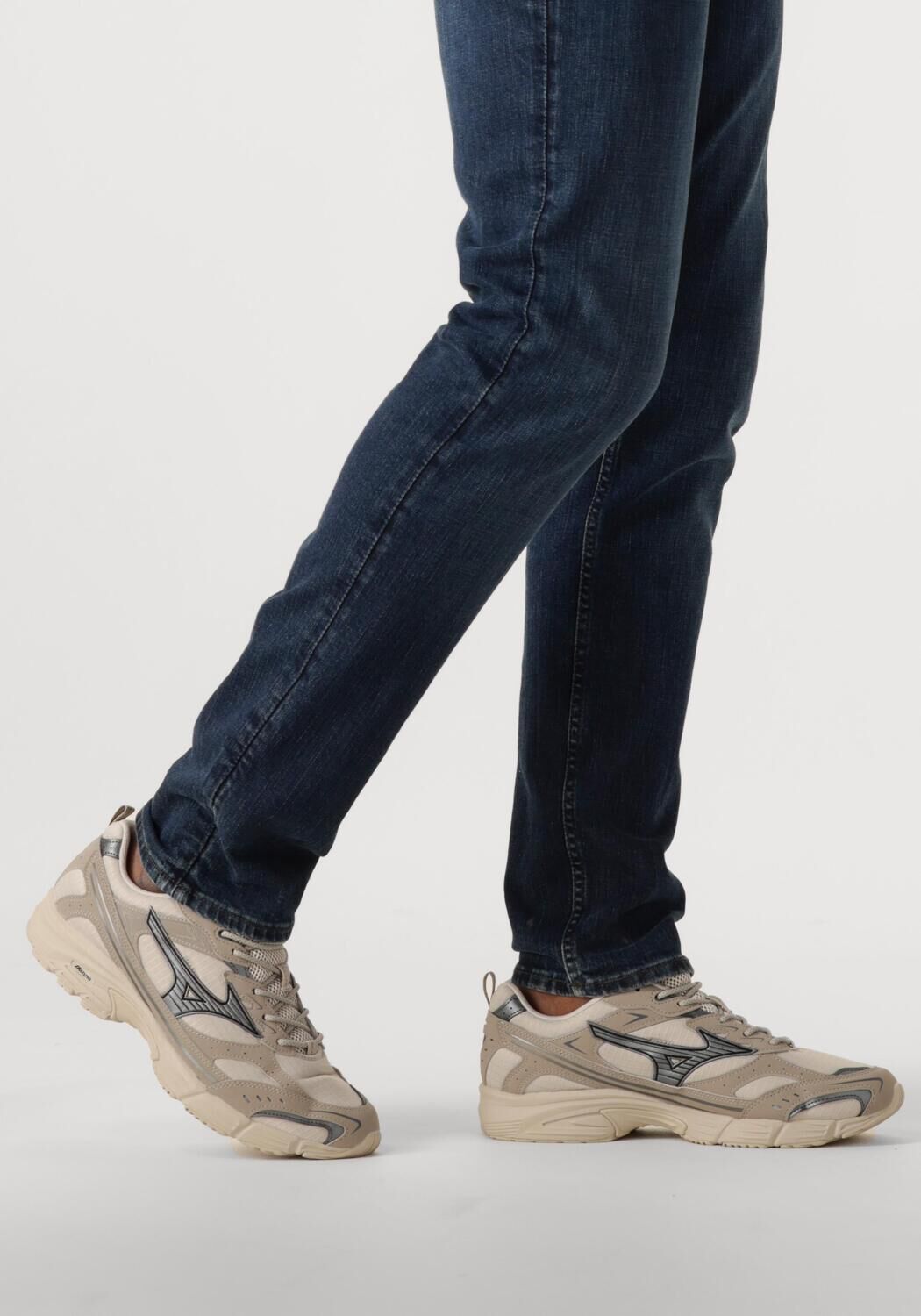 Silberne MIZUNO Sneaker Low MXR HEREN - large