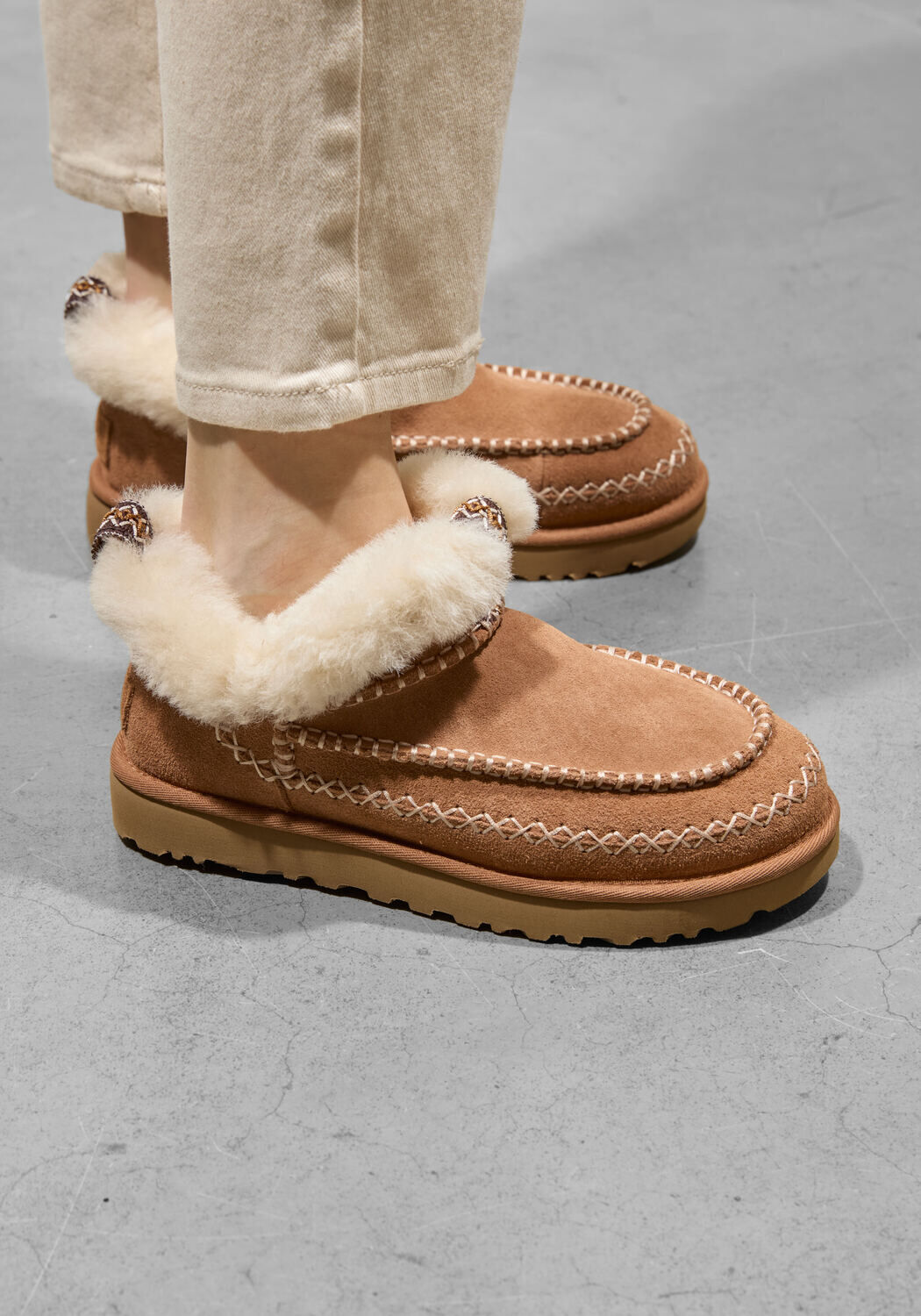 Braune UGG Winterstiefel CLASSIC ULTRA MINI ALPINE - medium