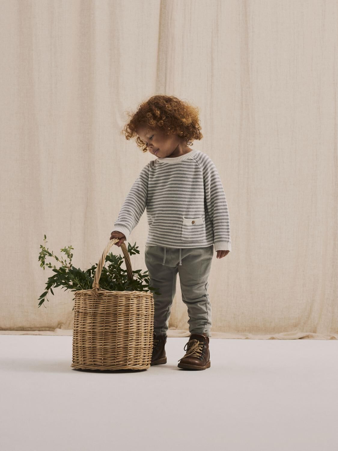 Hellgrau LIL' ATELIER Jogginghose NMMNALF FOLO  LOOSE SWEAT PANT LIL - large