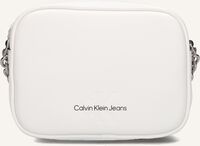 Weiße CALVIN KLEIN Umhängetasche SCULPTED CAMERA BSG18 CHAIN - medium