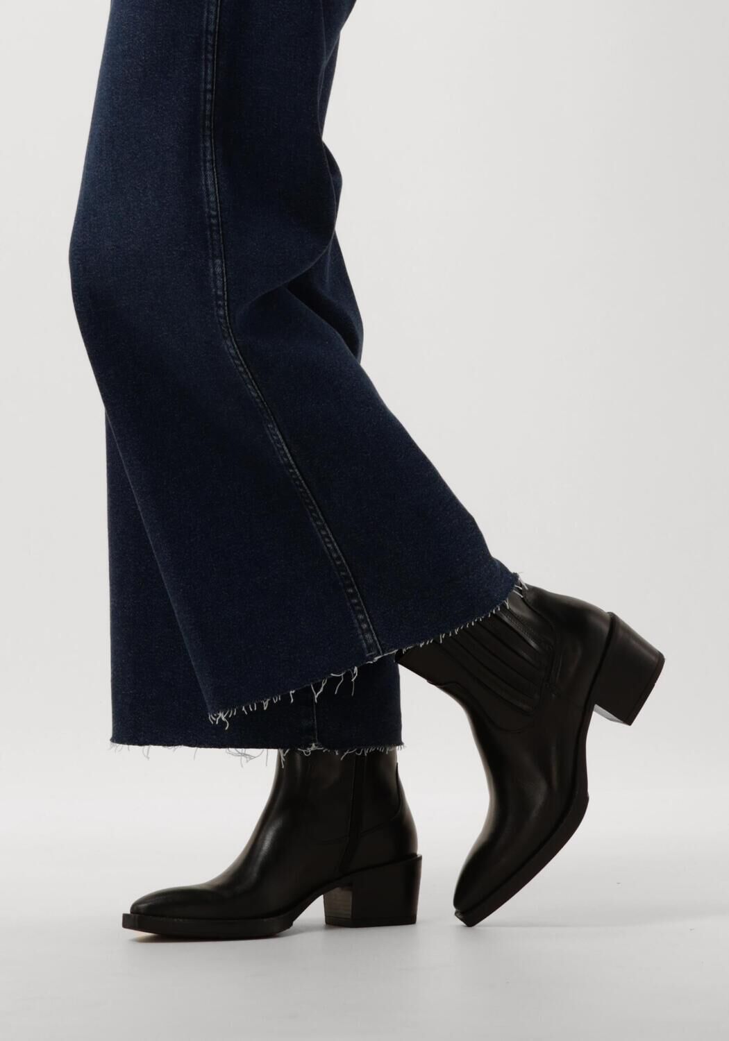 Schwarze BLASZ Stiefeletten 34 - large