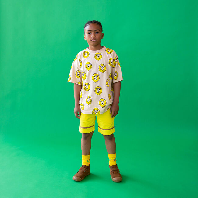 Gelbe CARLIJNQ T-shirt LION - OVERSIZED T-SHIRT - large