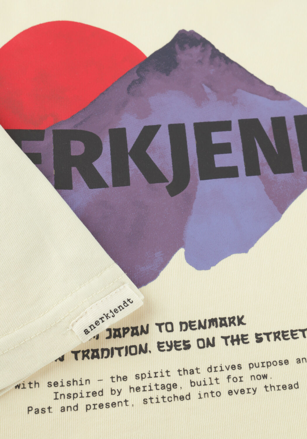 Ecru ANERKJENDT T-shirt AKVILLADS MOUNTAIN SS TEE - large