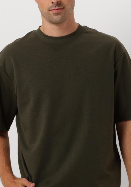 Dunkelgrün SELECTED HOMME T-shirt SLHLOOSEOSCAR SS O-NECK TEE NOOS - large