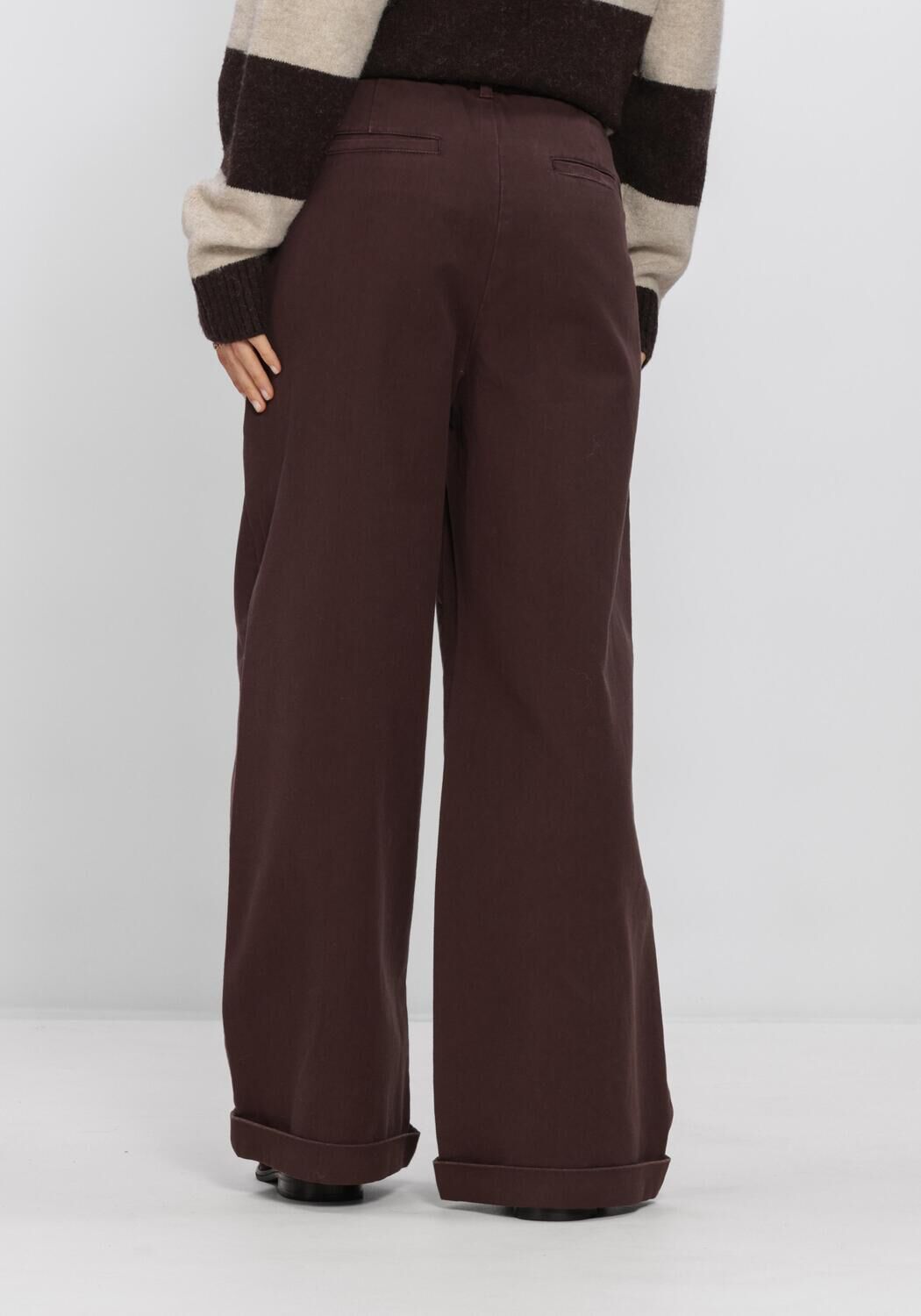 Braune WITHBLACK Weite Hose WBLSTEFFI HW WIDE PANT - large