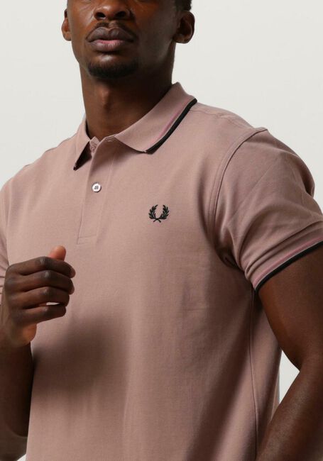 Hell-Pink FRED PERRY Polo-Shirt THE TWIN TIPPED FRED PERRY SHIRT - large