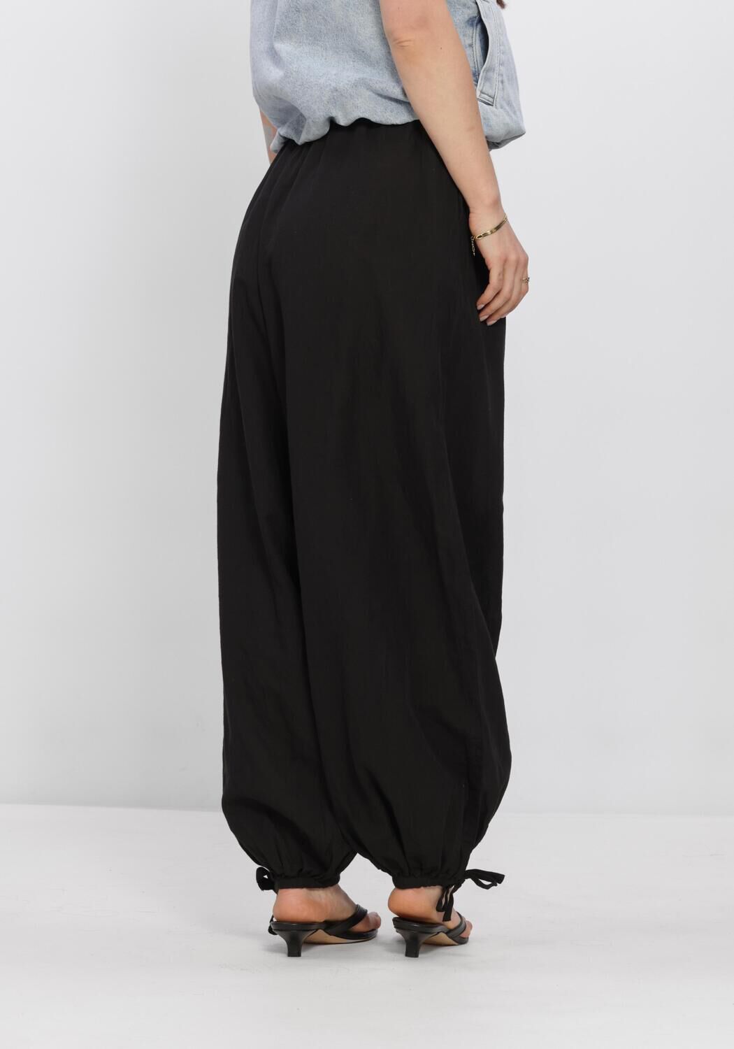 Schwarze NEO NOIR Hosen ROXANE BALLOON LINEN PANTS - large